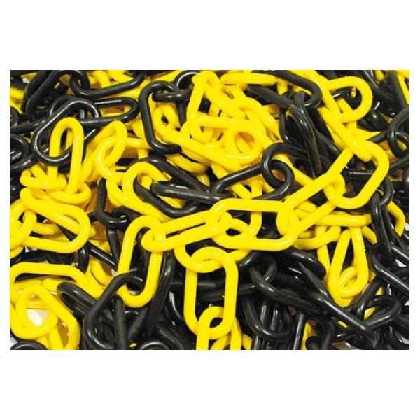chaînes et poteaux en plastique